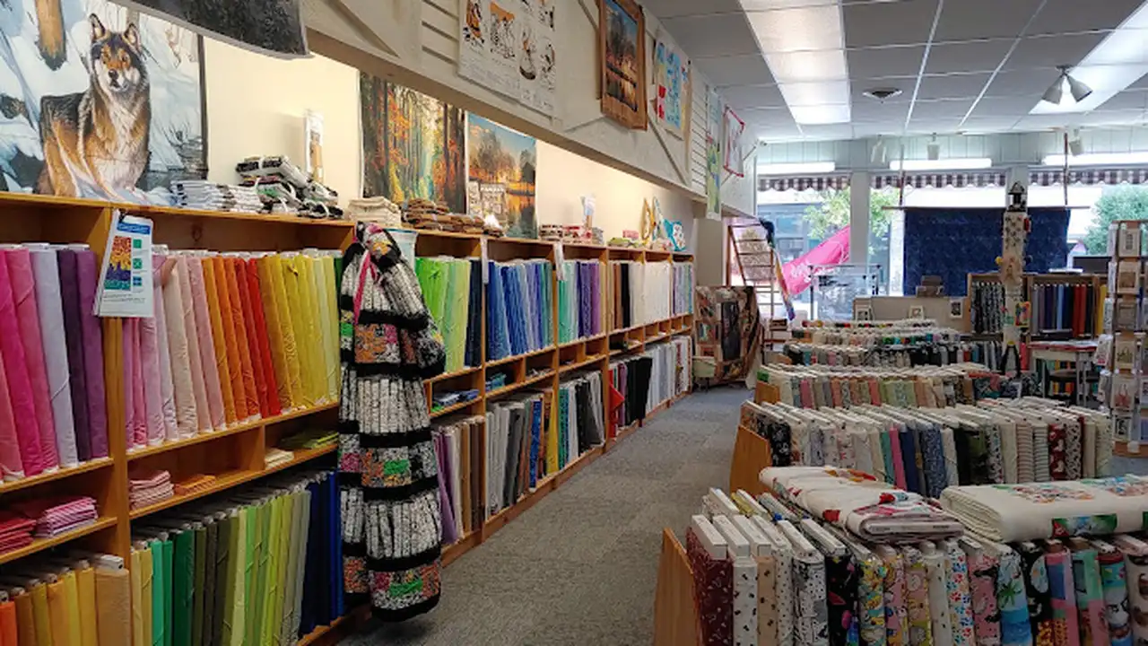Fabric store in Alexandria, MN: Dawn's Quilt Shop & Retreat Center