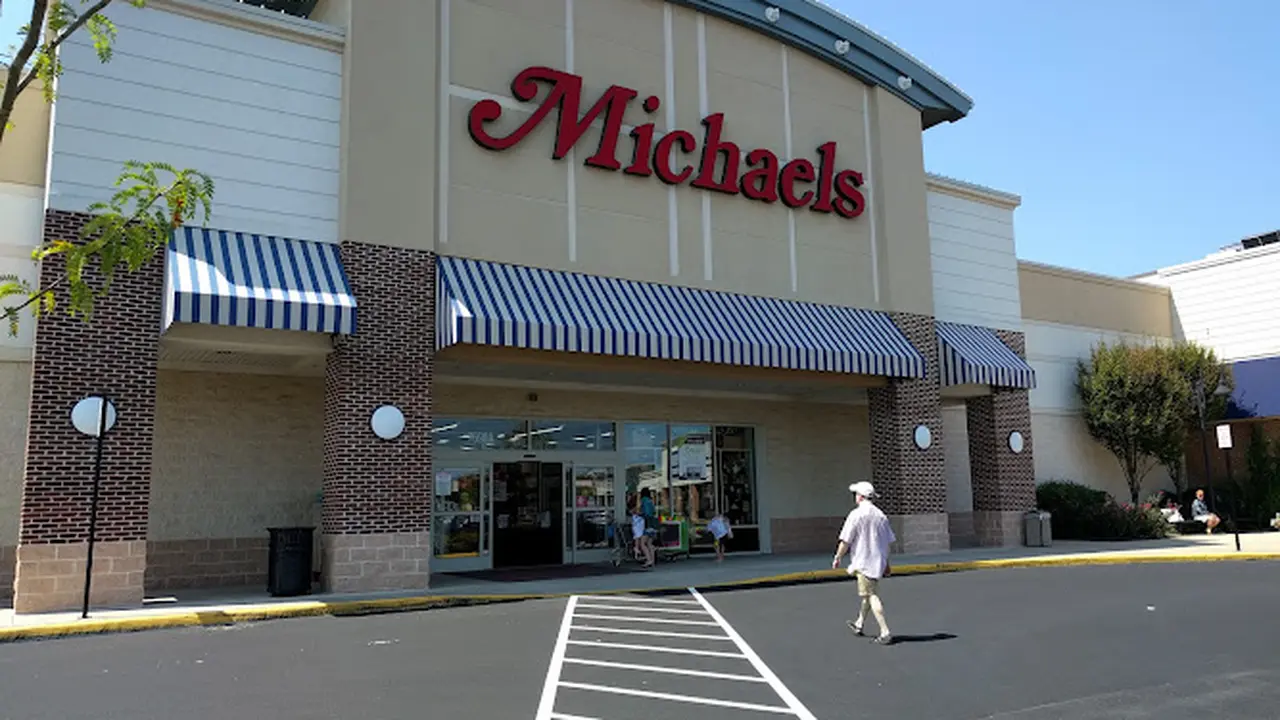 Fabric store in Alexandria, VA: Michaels