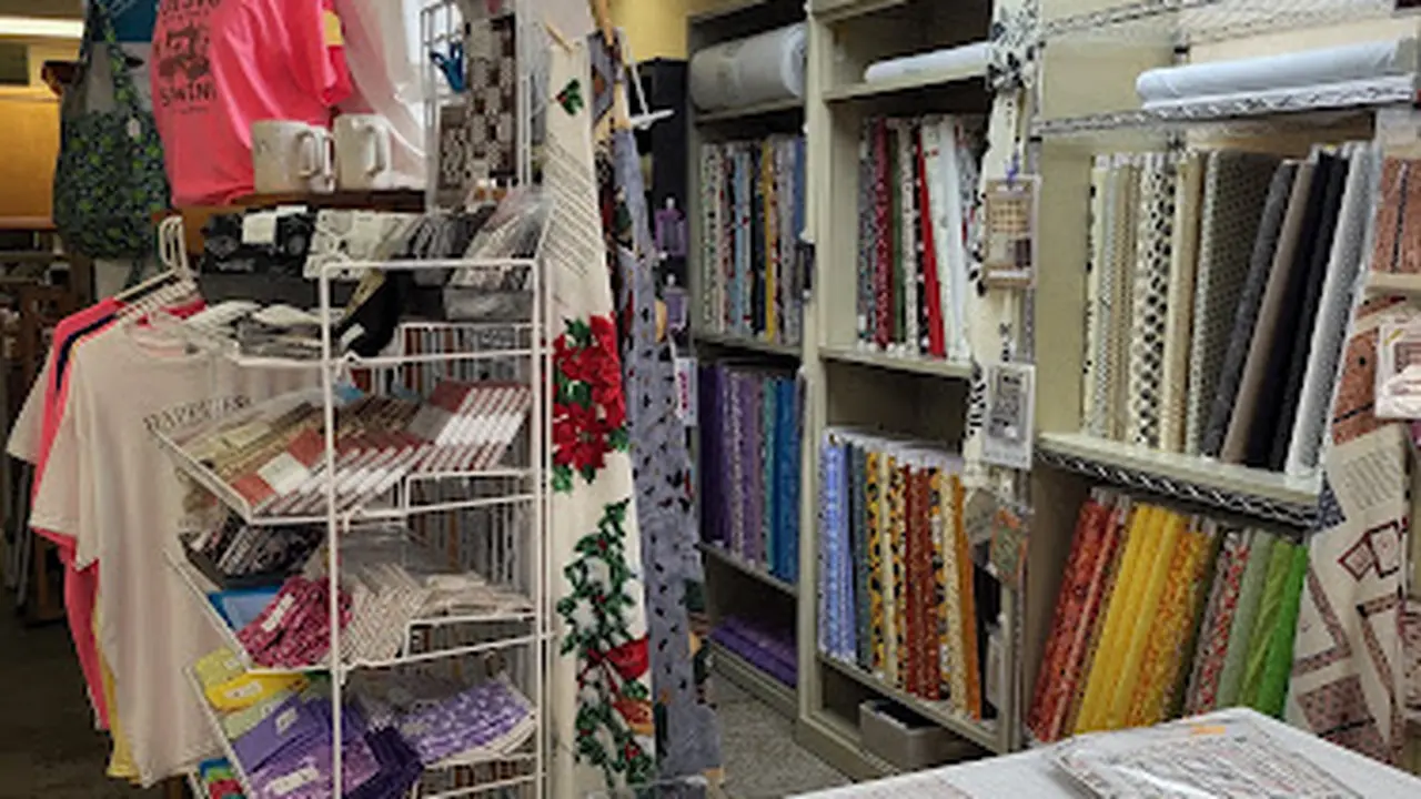 Fabric store in Alvarado, TX: AGCC Quilts & More