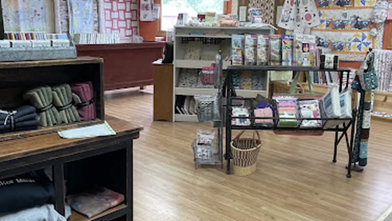 Fabric store in Anoka, MN: Front Porch Quilt Shop