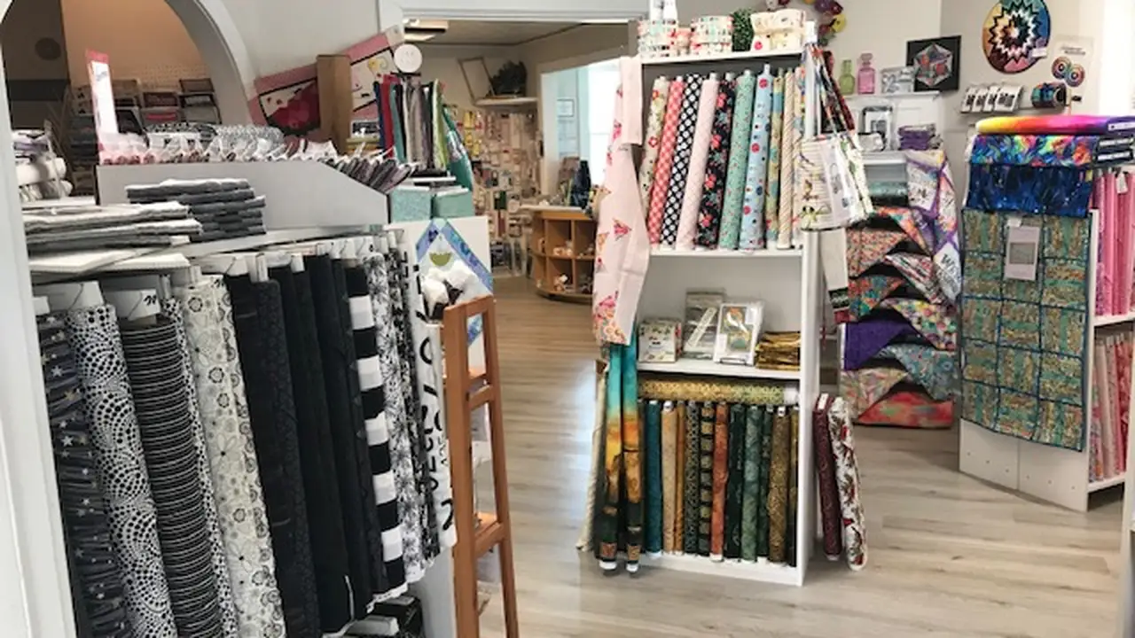 Fabric store in Apollo, PA: Common Threads
