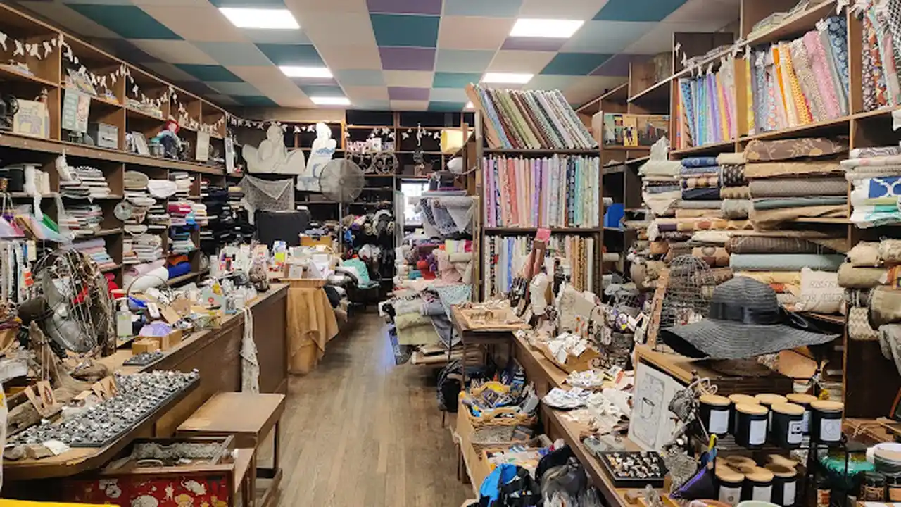 Fabric store in Astoria, NY: Broadway Silk