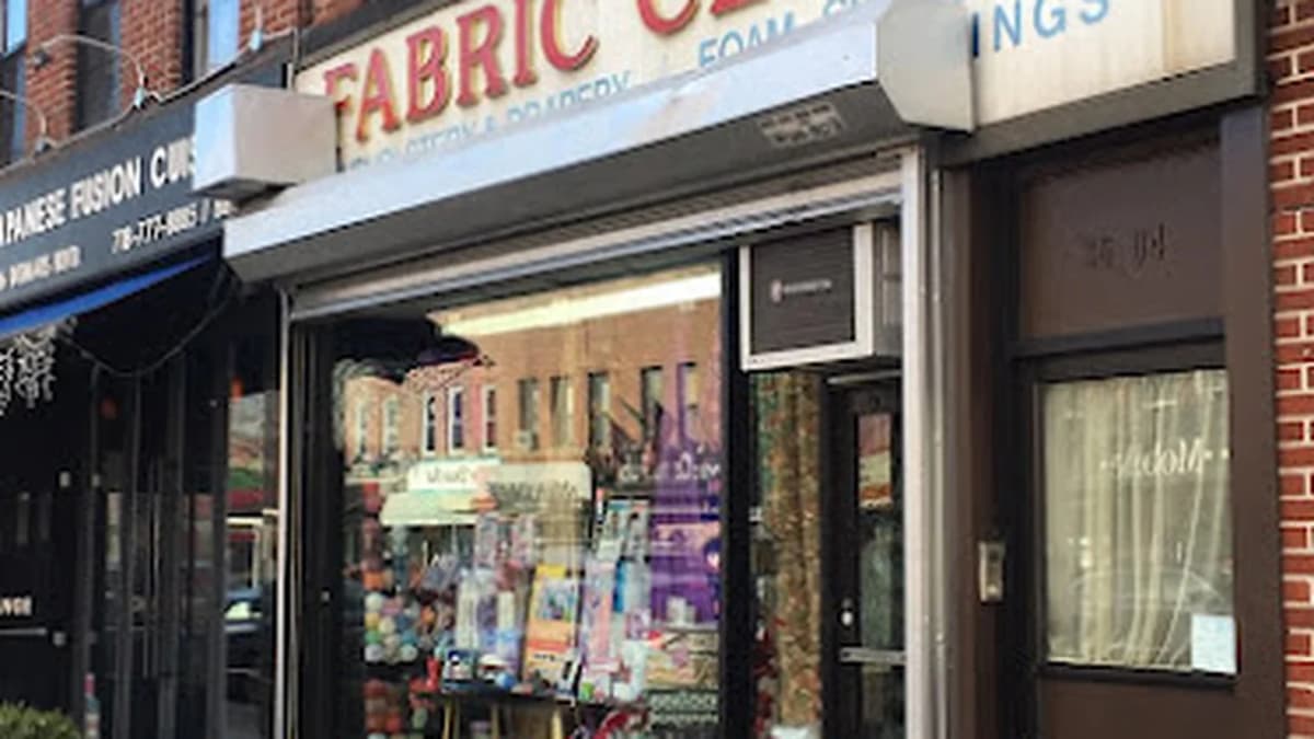 Fabric store in Astoria, NY: D & R Fabric