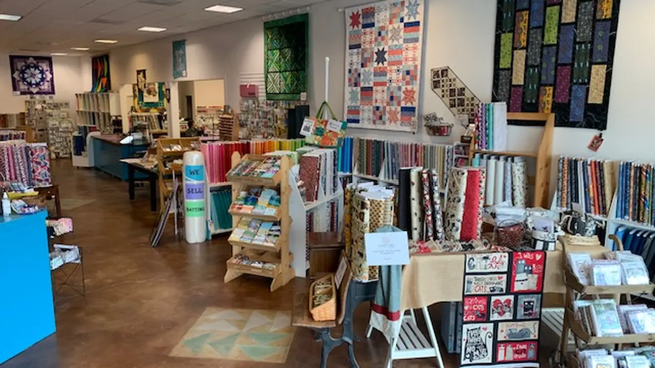 Fabric store in Austin, TX: Honey Bee Quilt Store