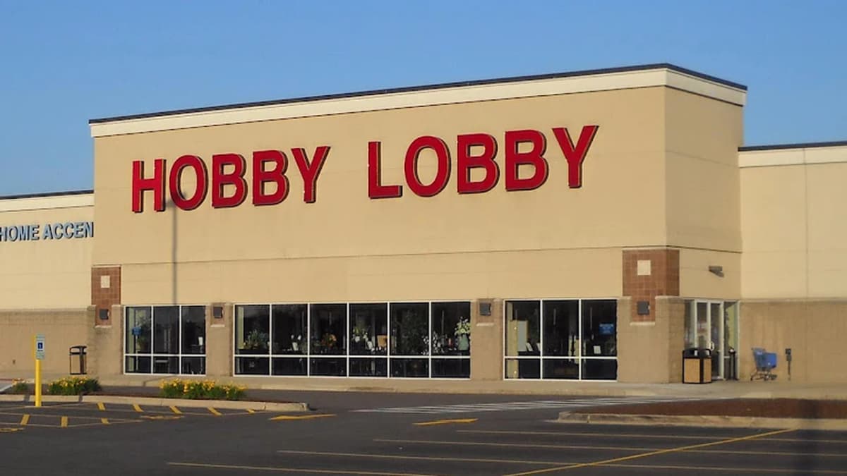 Fabric store in Batavia, IL: Hobby Lobby