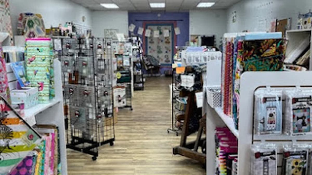 Fabric store in Beaufort, SC: Rollin' in Stitches
