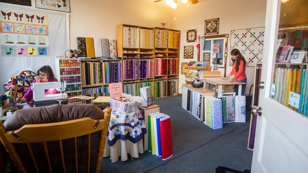 Fabric store in Bellevue, IA: JoQuilter Fabrics