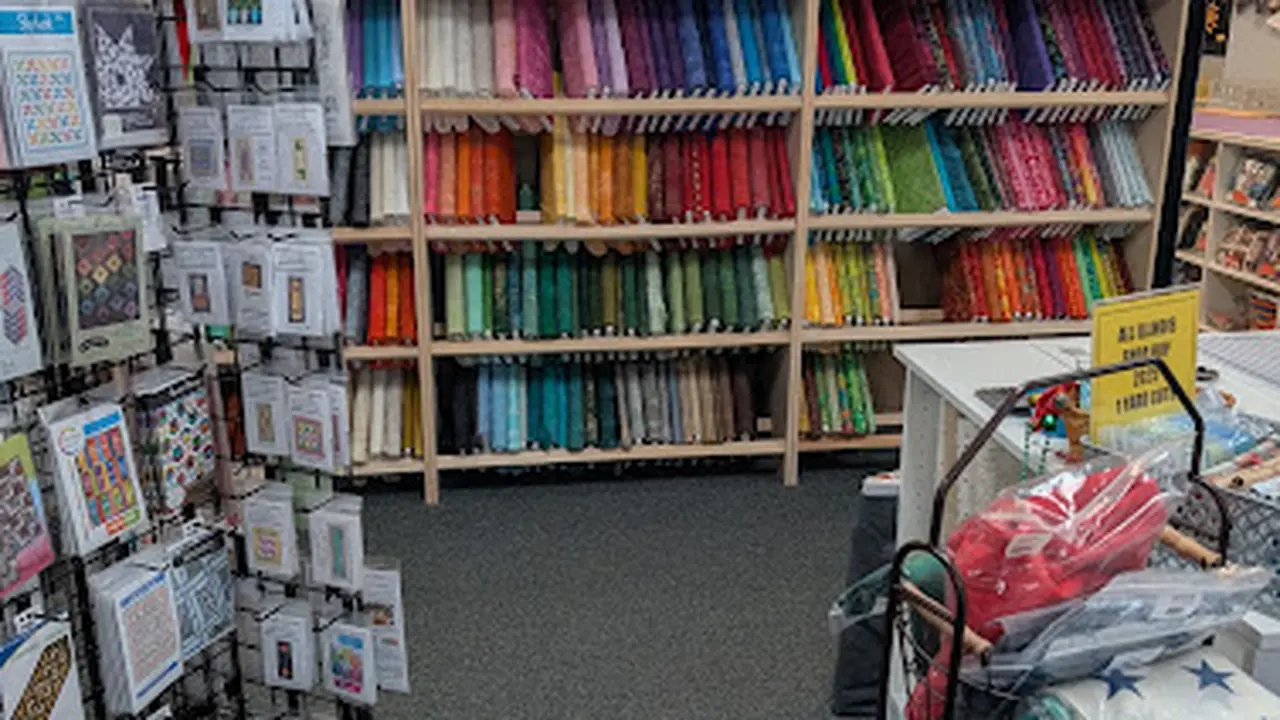 Fabric store in Belvidere, IL: Sunshine Stitches Inc.