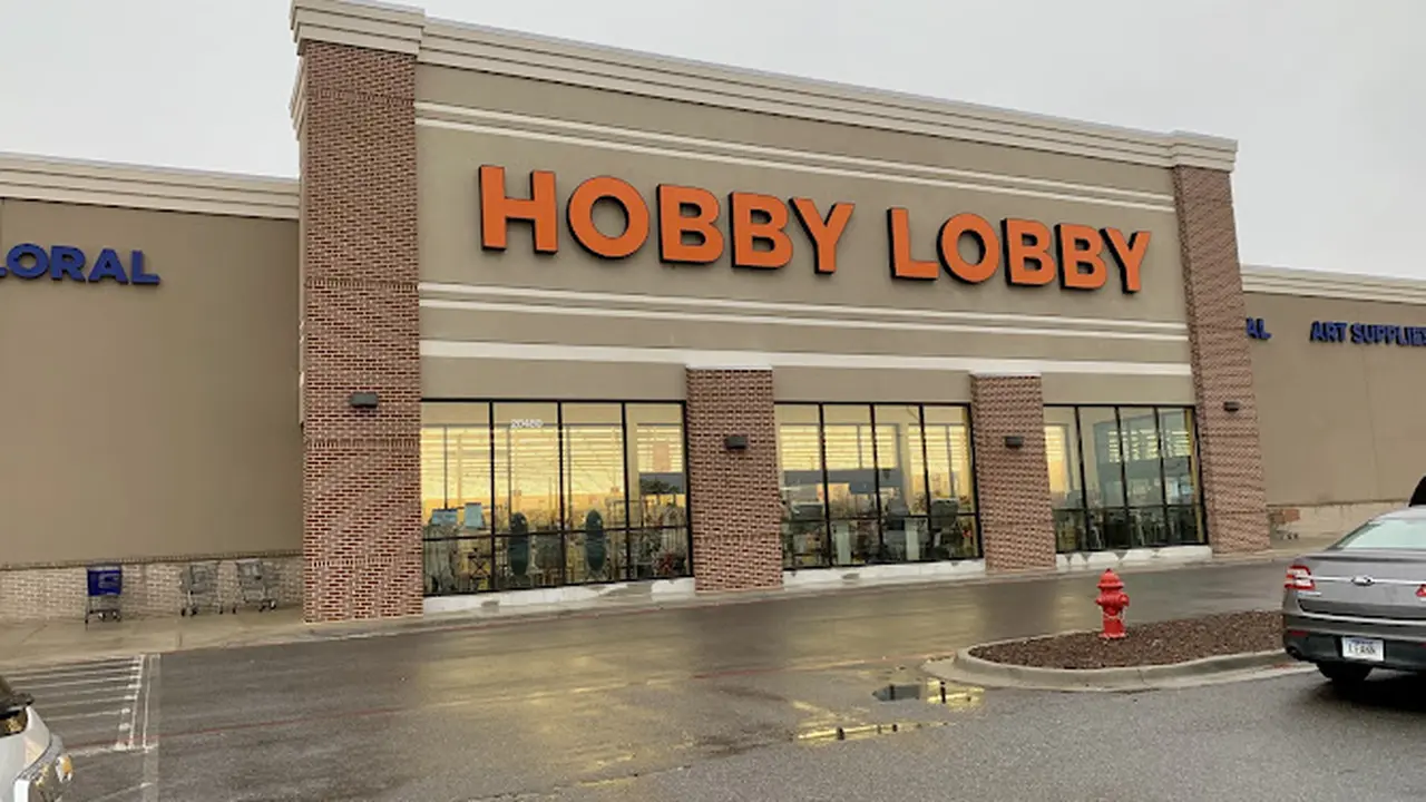 Fabric store in Benton, AR: Hobby Lobby