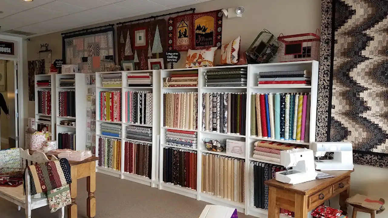Fabric store in Benton, AR: The Bed-Warmer Quilt and Sew