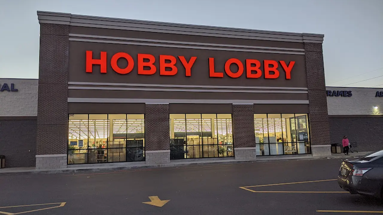 Fabric store in Bowling Green, KY: Hobby Lobby