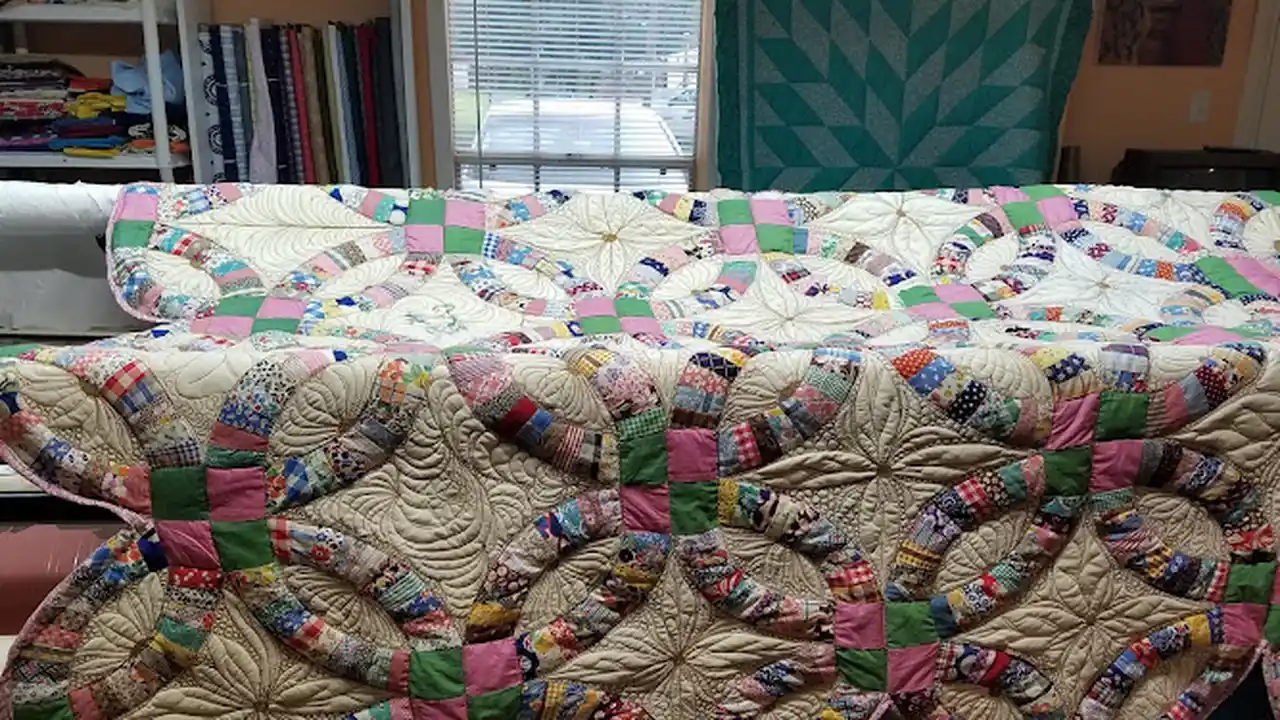 Fabric store in Broussard, LA: Big Bear Craft Shop