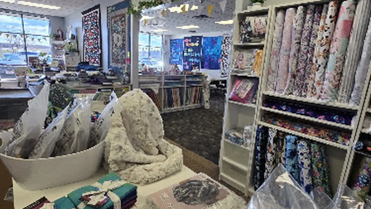 Fabric store in Caledonia, MI: Lemon Quilts