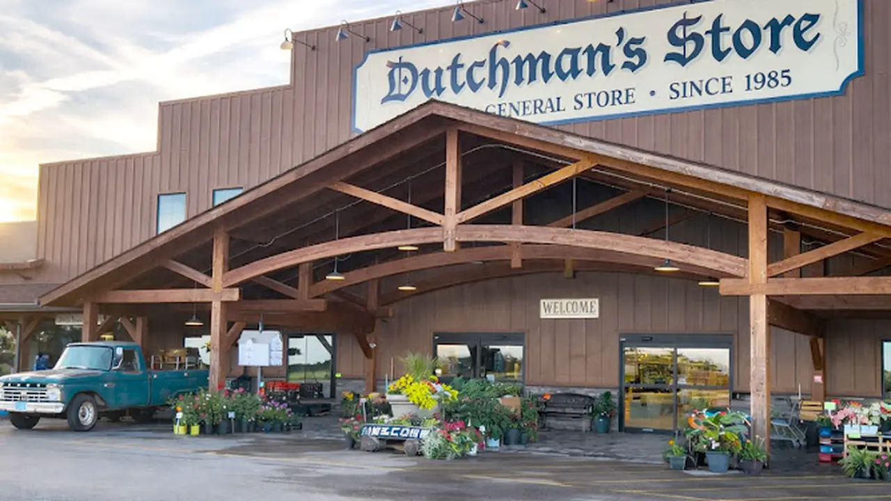 Fabric store in Cantril, IA: Dutchman's Store