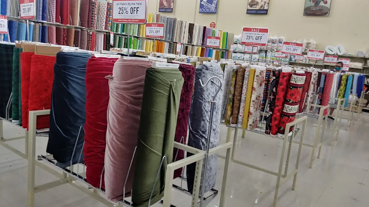 Fabric store in Cedar Hill, TX: Hobby Lobby