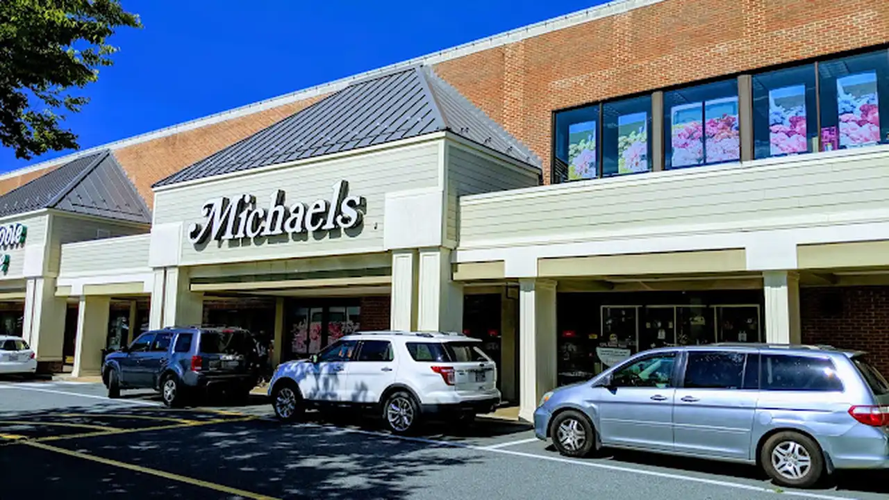 Fabric store in Charlottesville, VA: Michaels