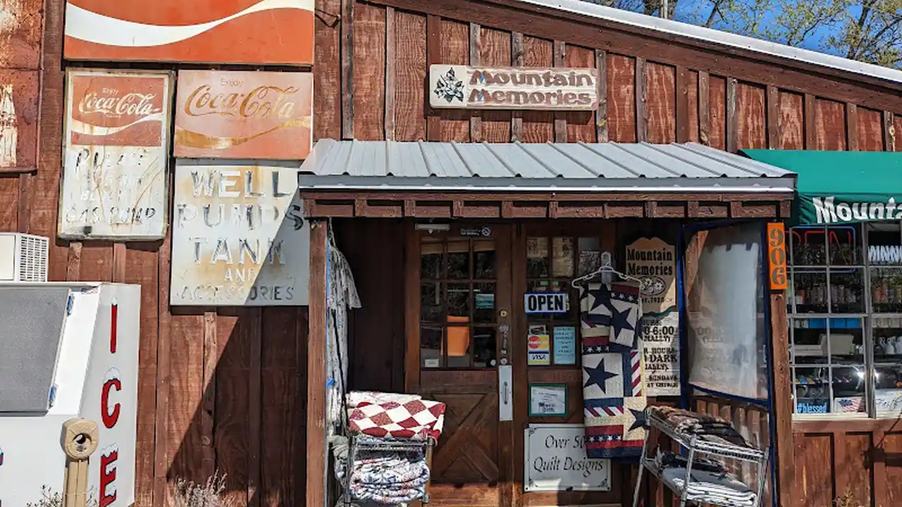 Fabric store in Chattanooga, TN: Mountain Memories