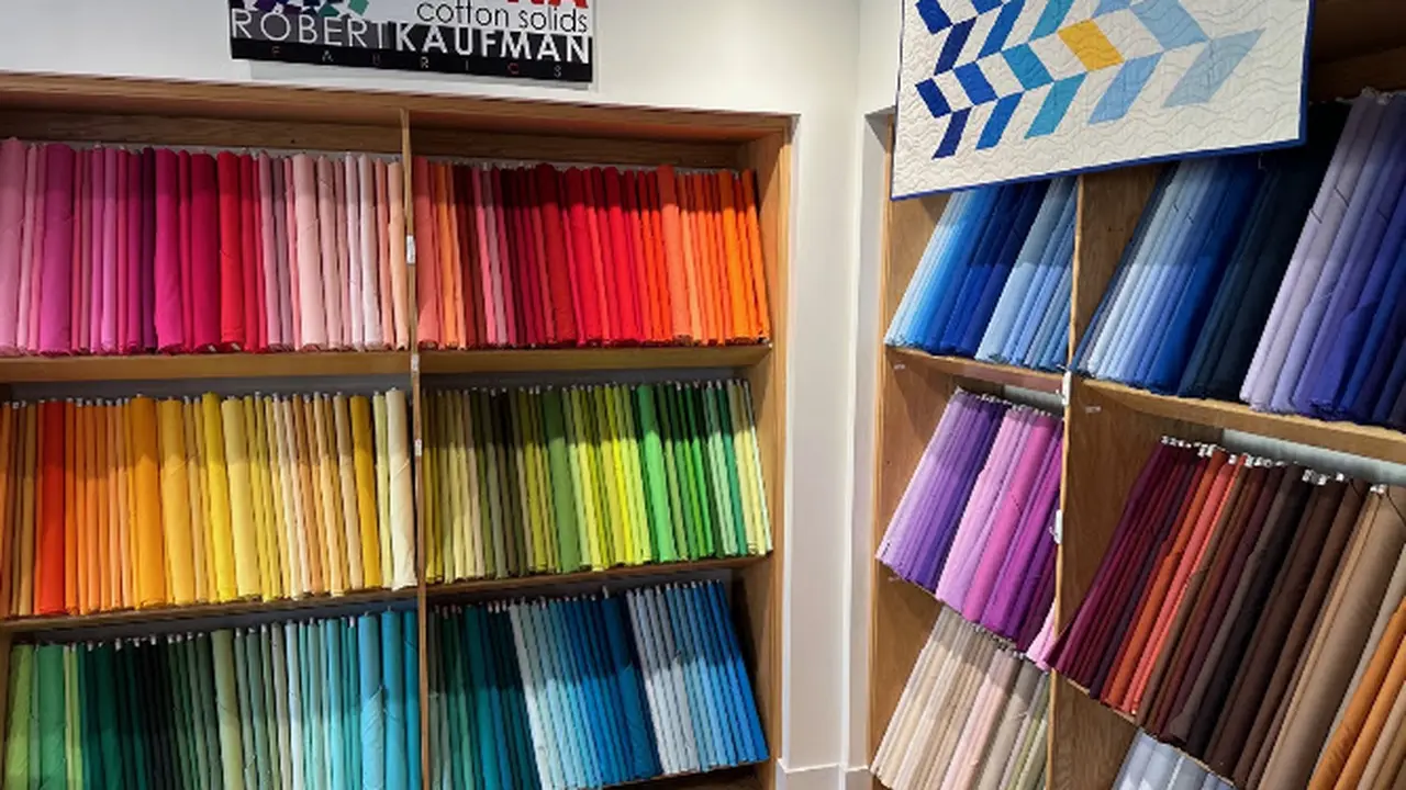 Fabric store in Chicago, IL: The Quilter's Trunk