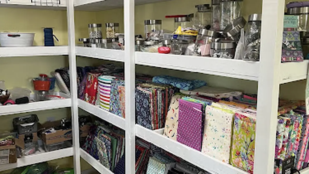 Fabric store in Chula, MO: Rexerollsews llc