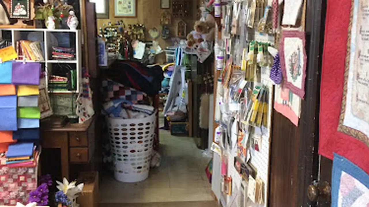 Fabric store in Clinton, IL: Quilters Delight Shoppe