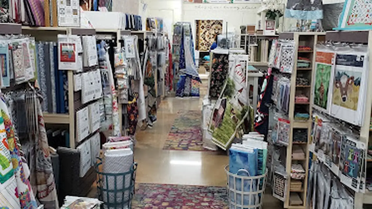 Fabric store in Clinton, MO: White Flower Quilt Shop LLC