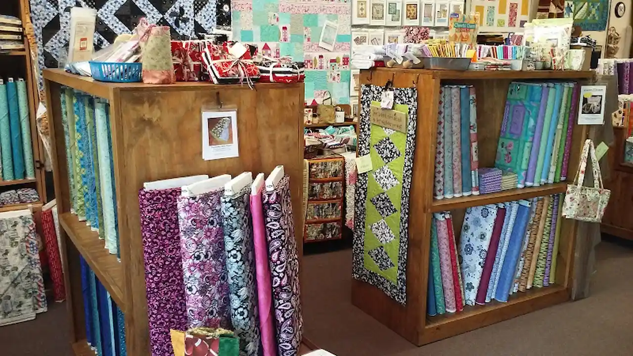 Fabric store in Clinton, WI: Twin Turtle Quilts