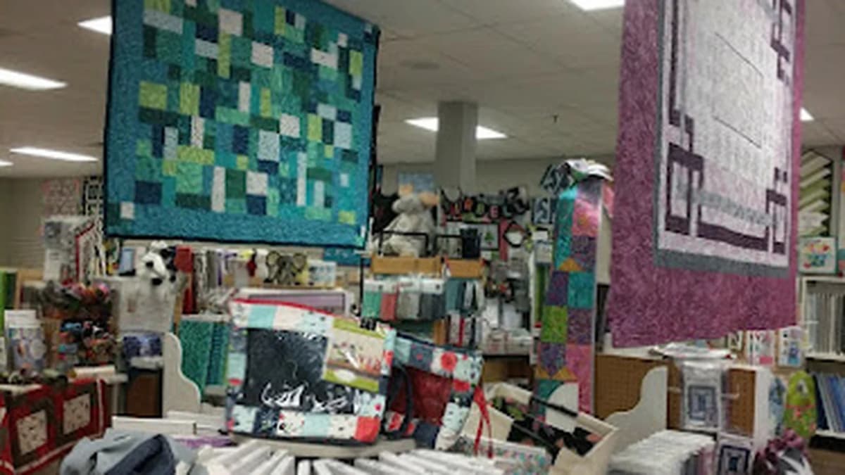 Fabric store in Collinsville, IL: OSewpersonal Quilt Shop