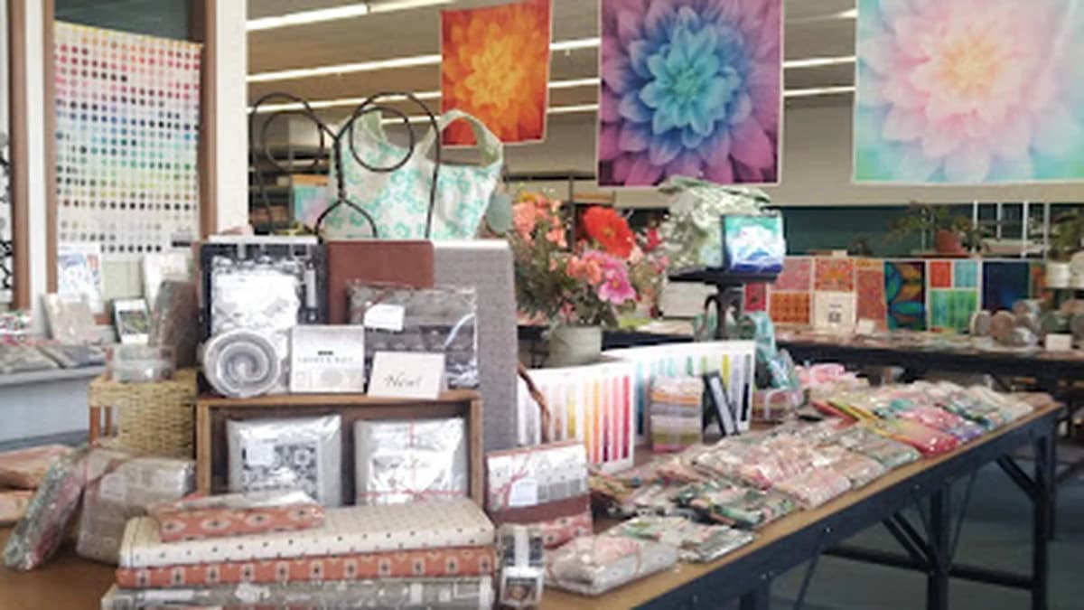 Fabric store in Colville, WA: Quilthome.Com