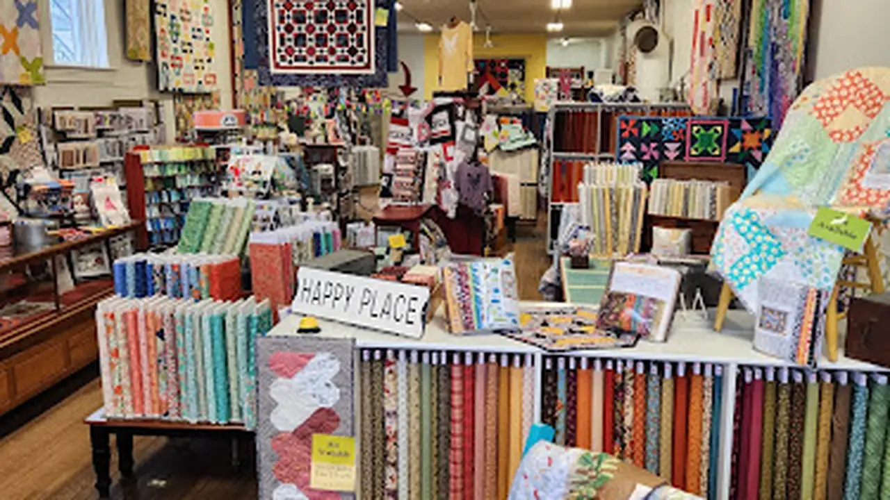 Fabric store in Conrad, IA: Hen & Chicks Studio