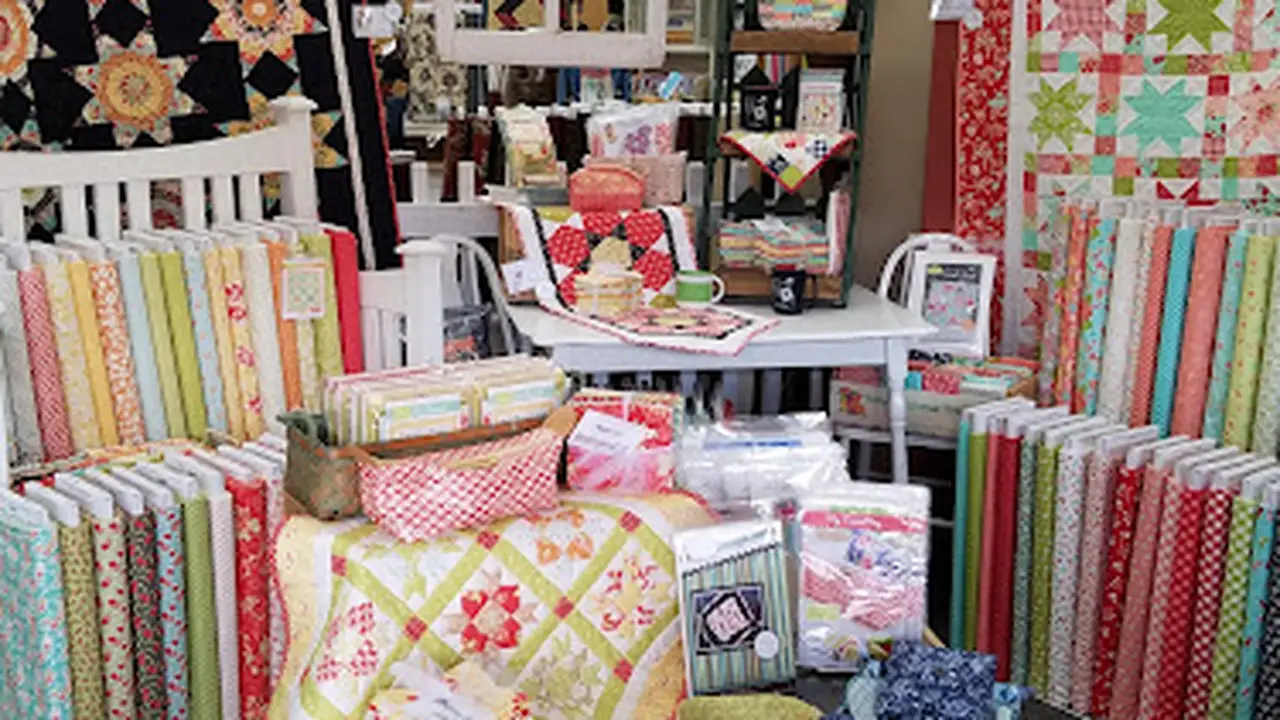 Fabric store in Cozad, NE: Prairie Point Junction