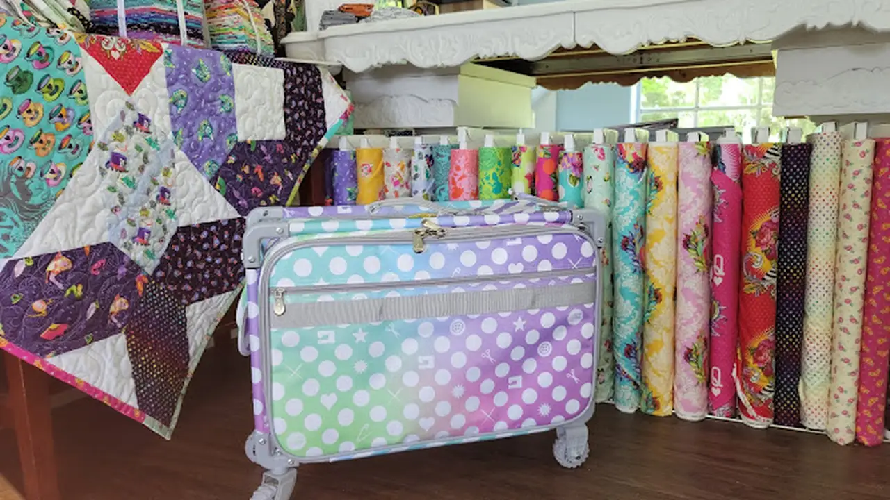Fabric store in Dayton, TX: Quilter's Therapy Quilt Shop