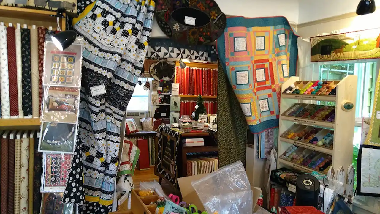 Fabric store in Des Moines, WA: Carriage Country Quilts