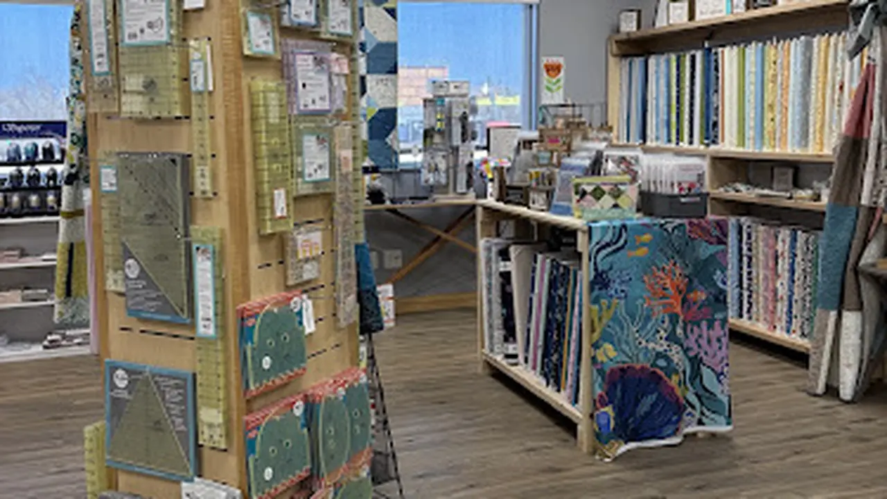Fabric store in Detroit Lakes, MN: Black Sheep Quilt Company