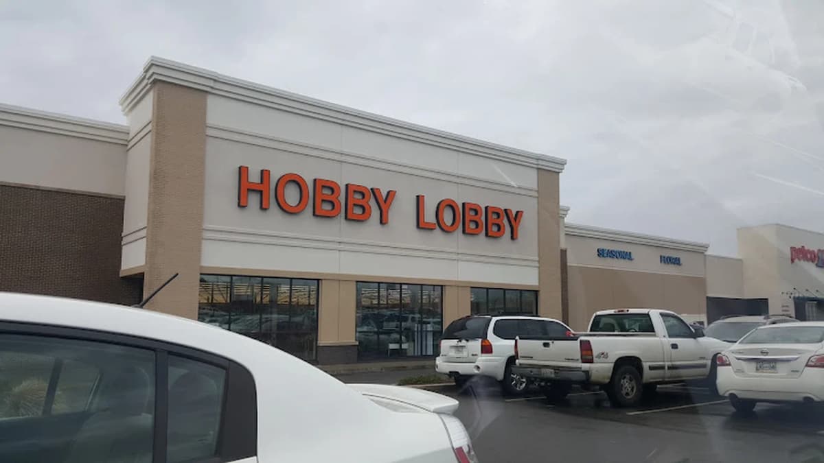 Fabric store in Dickson, TN: Hobby Lobby
