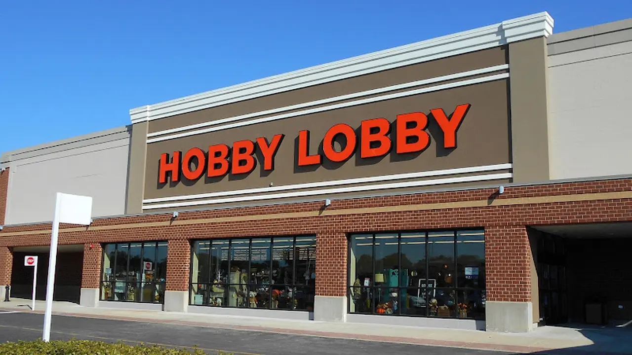 Fabric store in Downers Grove, IL: Hobby Lobby