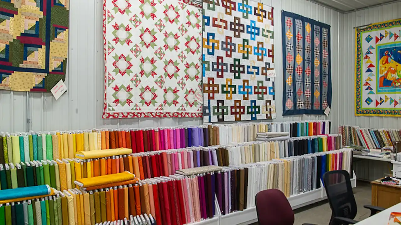 Fabric store in Dubuque, IA: Quilt This