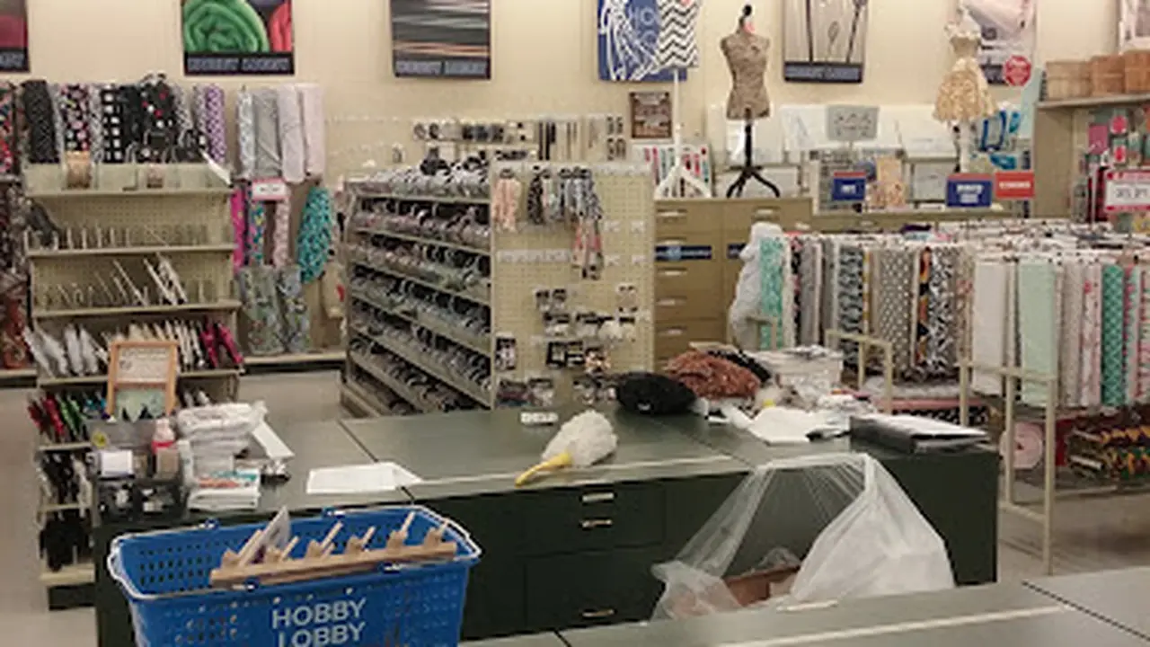Fabric store in Dunwoody, GA: Hobby Lobby