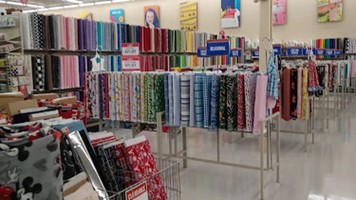 Fabric store in Dyersburg, TN: Hobby Lobby