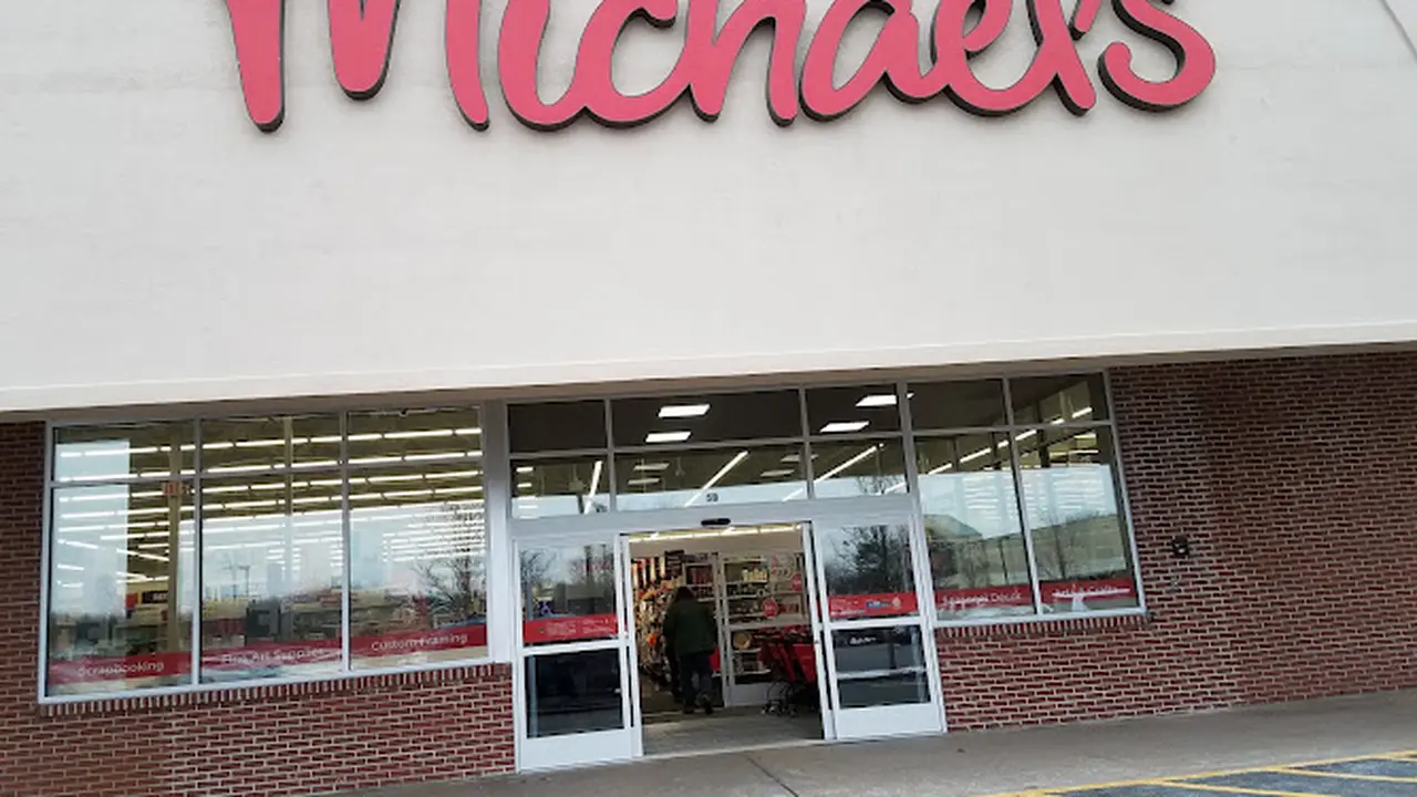 Fabric store in East Hartford, CT: Michaels