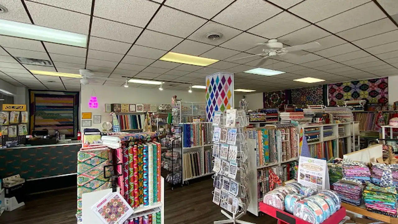 Fabric store in Excelsior Springs, MO: Heartland Quilt Supply Co.