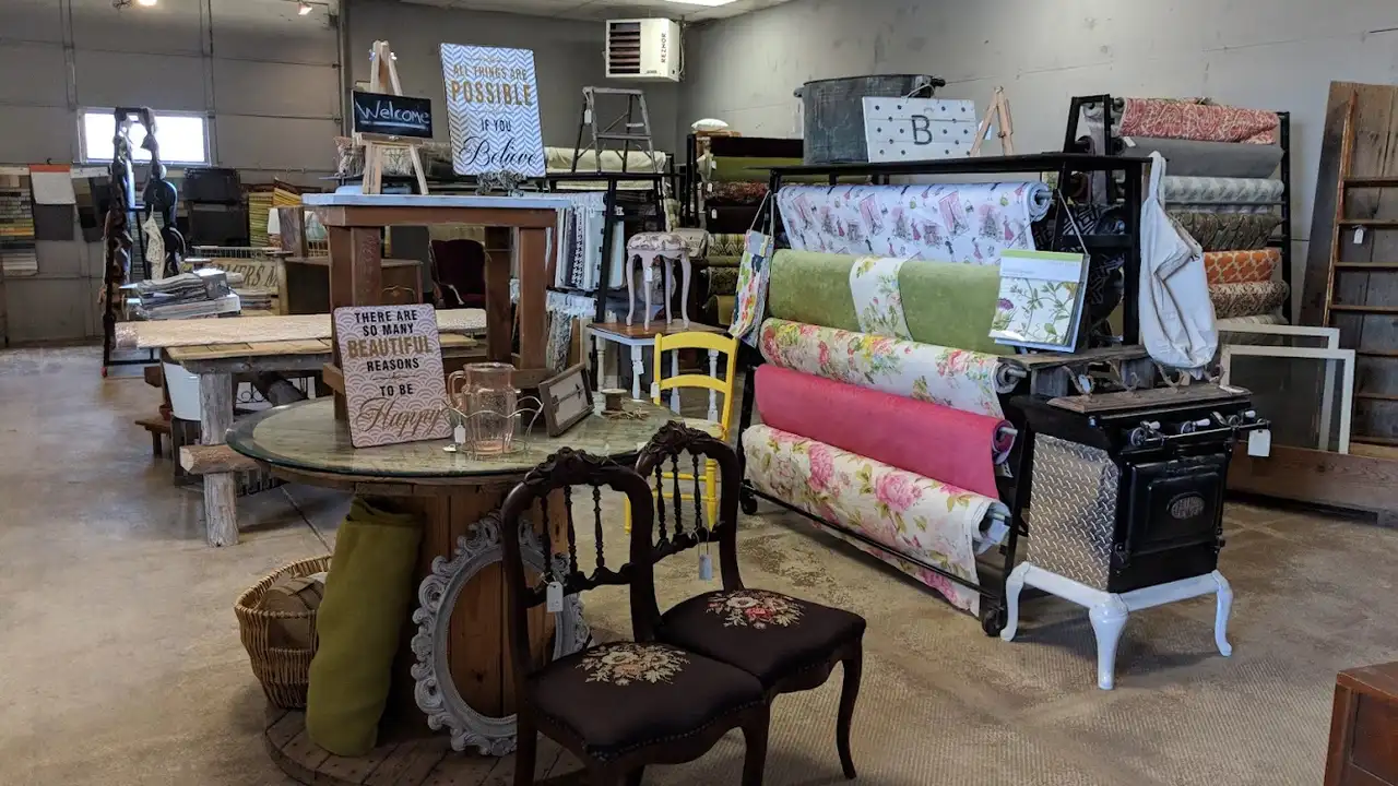 Fabric store in Fenton, MI: 1011 Fabrics