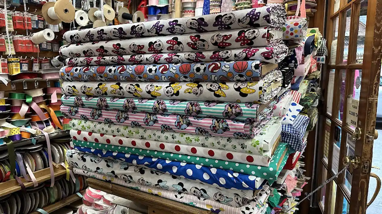 Fabric store in Flushing, NY: Liz Discount Fabric