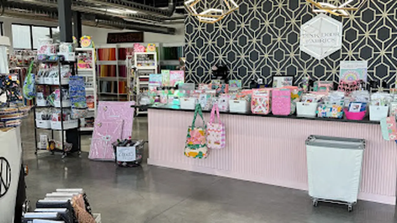 Fabric store in Frederick, CO: Pink Door Fabrics