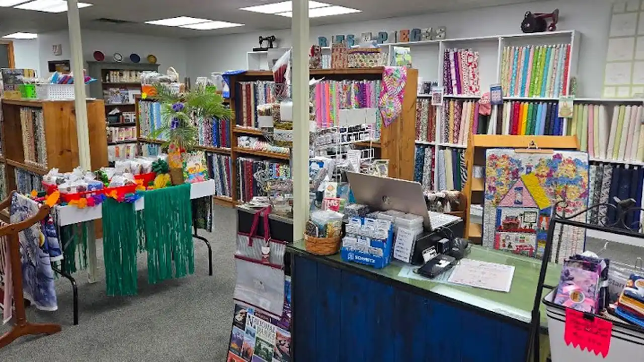 Fabric store in Fulton, MO: Bits & Pieces Fulton MO