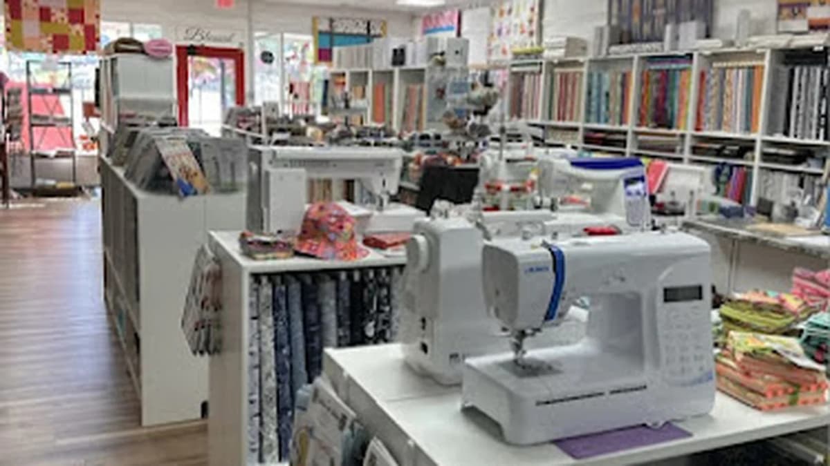 Fabric store in Galax, VA: Quilts On Main