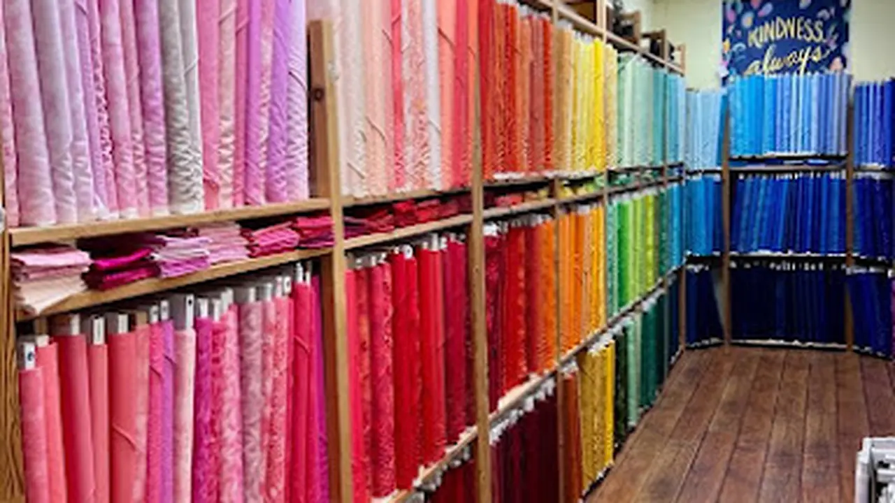 Fabric store in Georgetown, TX: Poppy Quilt N Sew