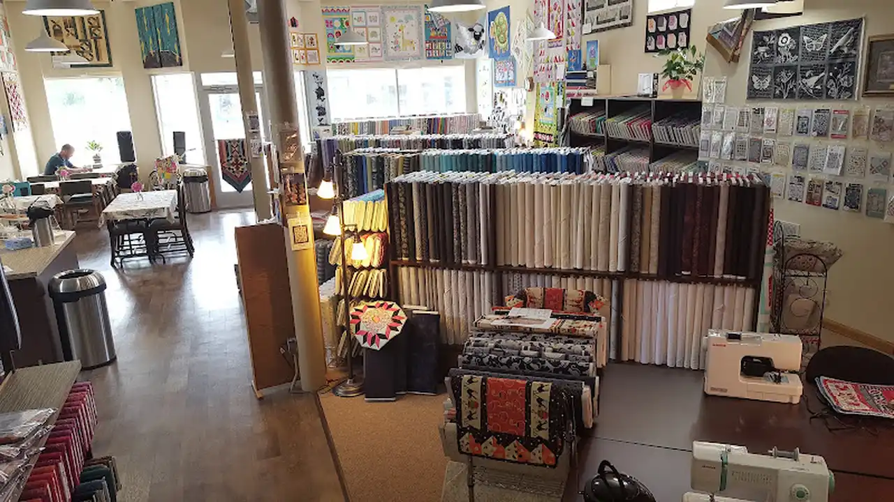 Fabric store in Glencoe, MN: The Quilting Grounds