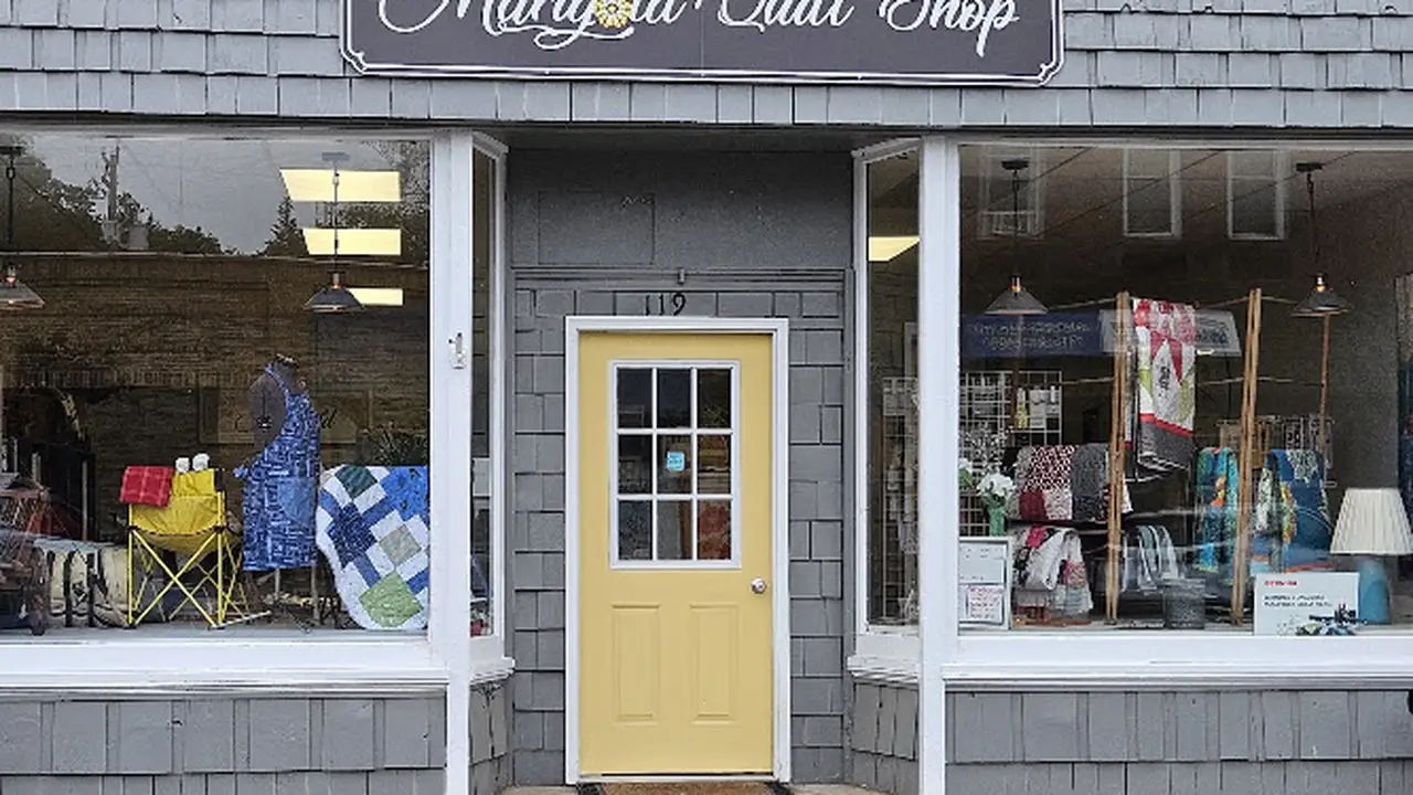 Fabric store in Glenwood City, WI: Marigold Quilt Shop
