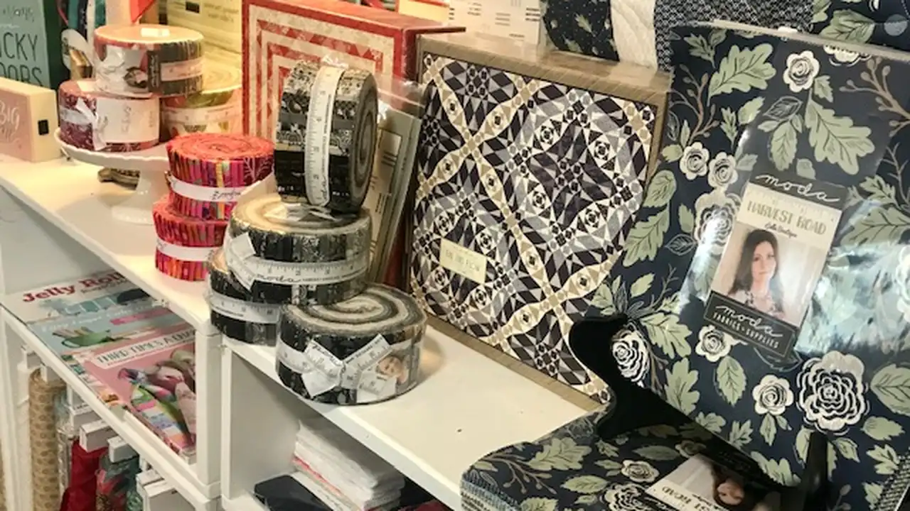 Fabric store in Granbury, TX: Sew Much Love Quilt Store & More