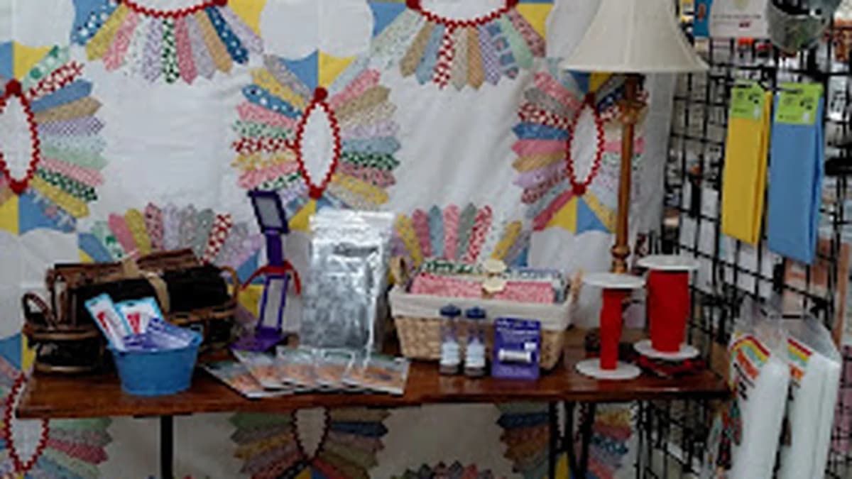 Fabric store in Greenwood, AR: Crooked Creek Quilts